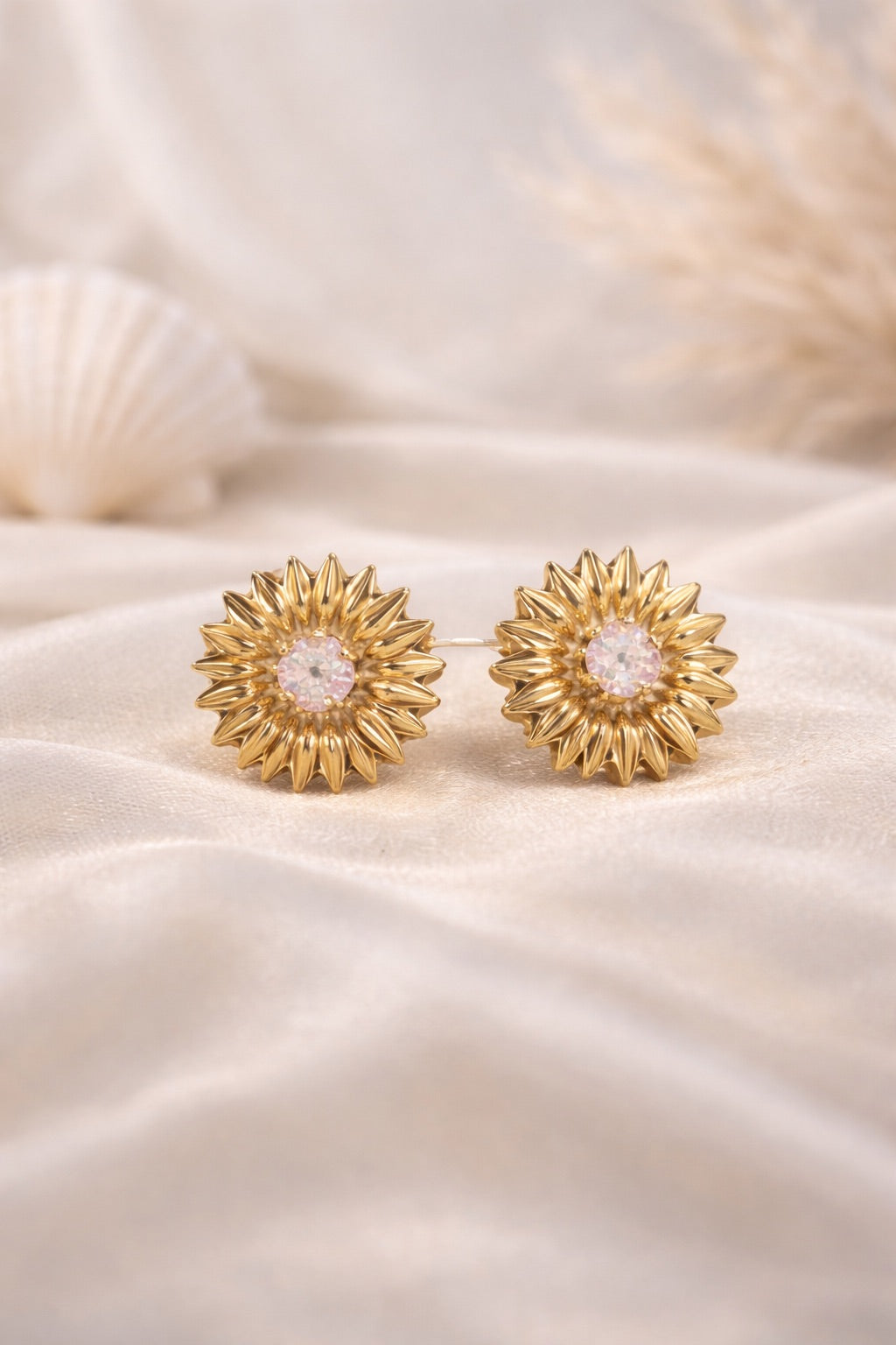 Daisy Dusk Studs